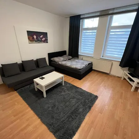 Homestay Monteurswohnung, Gastezimmer Am Park